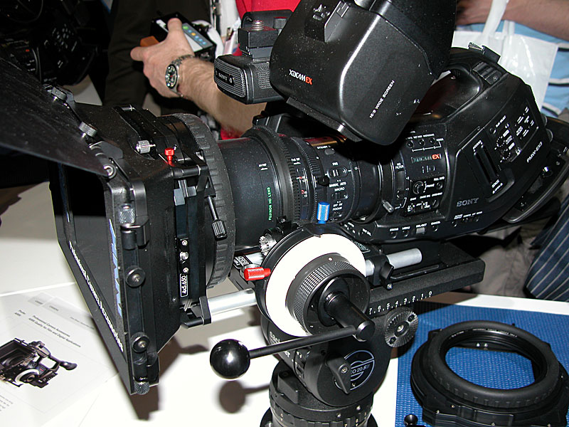 B_NAB09_ARRI_HandheldRig