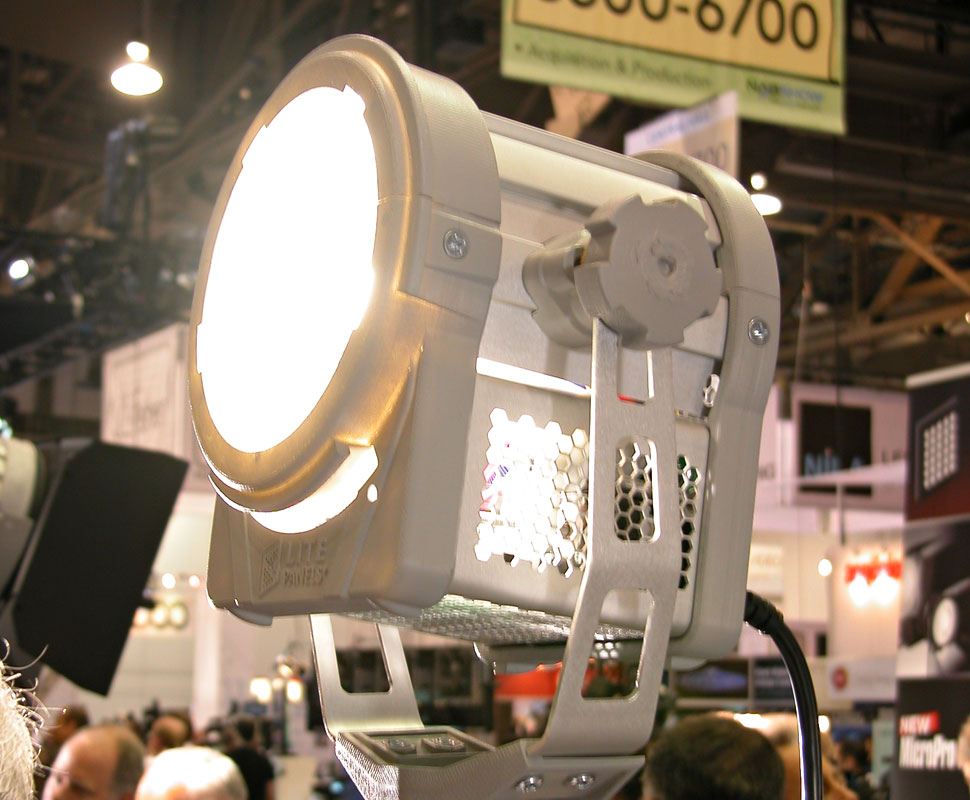 B_0610_A_Litepanels