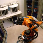 RTSI investiert in Archivroboter Adam
