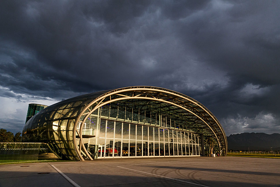 B_IBC14_Hangar7