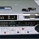 Sony: DVCAM-Geräte, Schnitt-Software und Mischer DFS-700
