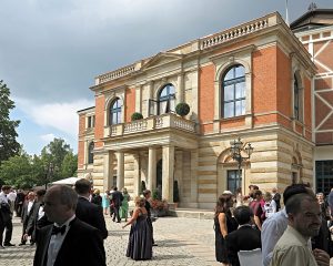 B_0816_Bayreuth_Festpielhaus_1