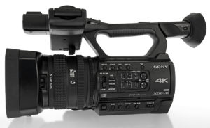Camcorder Sony PXW-Z150, Totale von links