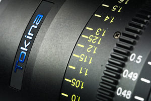 Tokina.