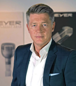 Edgar van Velzen, Beyerdynamic, Porträt