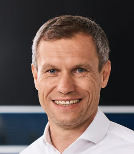 Mike Henkelmann, Samsung, Porträt