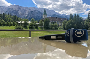 G7-Gipfel, Übertragungswagen, Aufsagerposition am Schloss, © Roy Singer