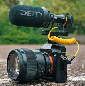 V-Mic D4, Deity