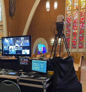 JVC-PTZ-Kamera in Kirche ,© Catholic Media Ministry