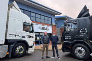EMG, Simon Cook (Head of Fleet and Support Services, EMG UK), Rohan Mitchell (ESG-Director), Volvo Truck