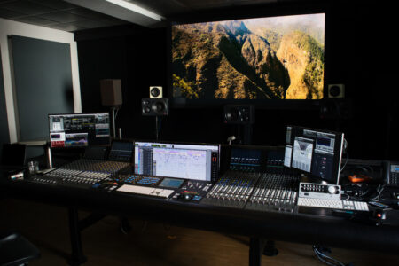 B_1124_Studio_CineChromatix_Copy - film-tv-video.de