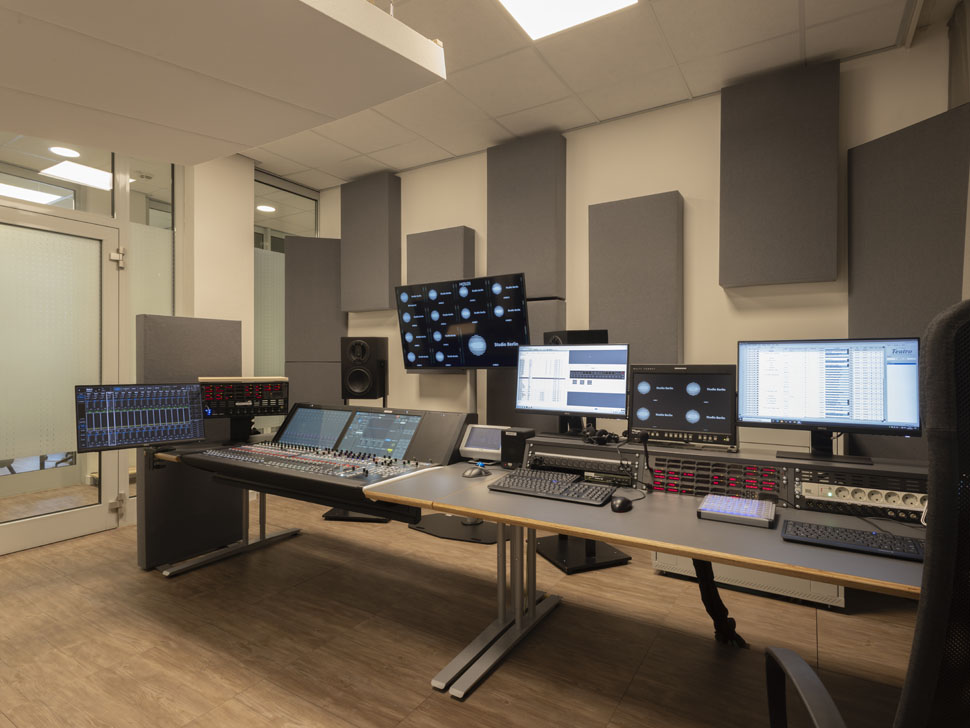 @ Matthias Hitz / Studio Berlin (DirectOut).
